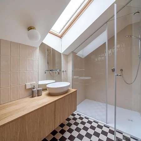 Διαμέρισμα Bright Designer In Centre