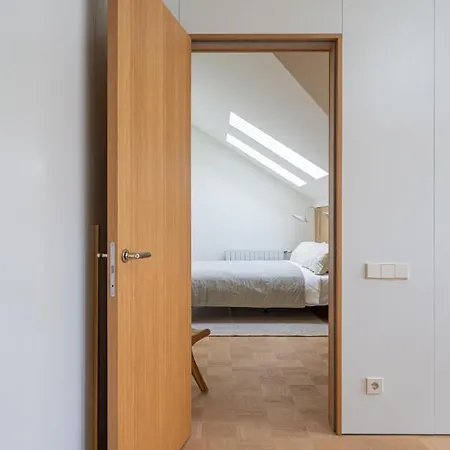 Bright Designer In Centre * Ρίγα